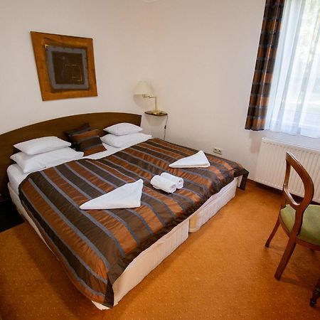 Bernadett Villa Apartman 3 Bük Buitenkant foto