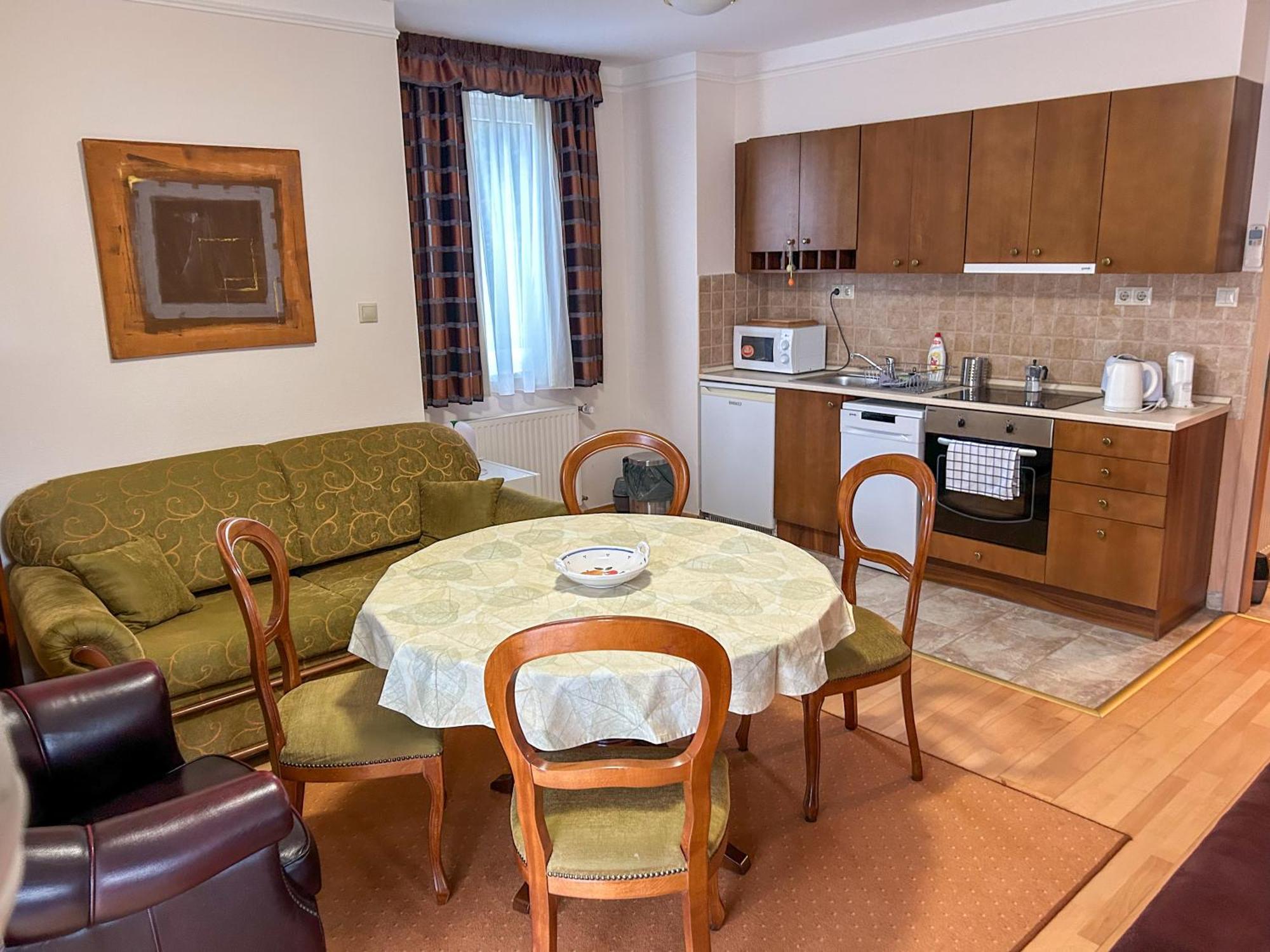 Bernadett Villa Apartman 3 Bük Buitenkant foto